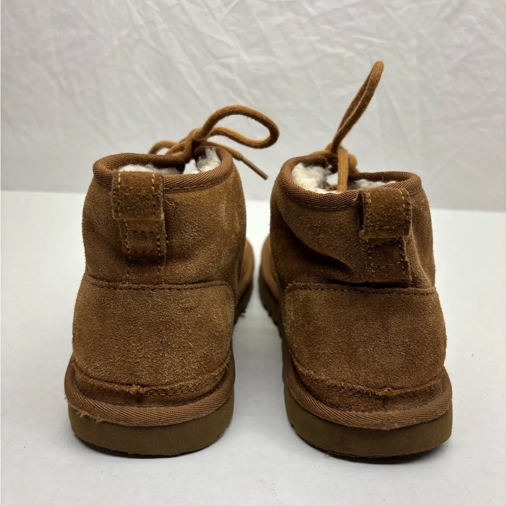 UGG Men's Chestnut Suede Chukka Boots sz 10